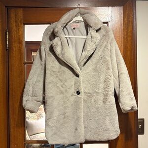 Beautiful Philsophy Cozy Fake Fur-Size Small
